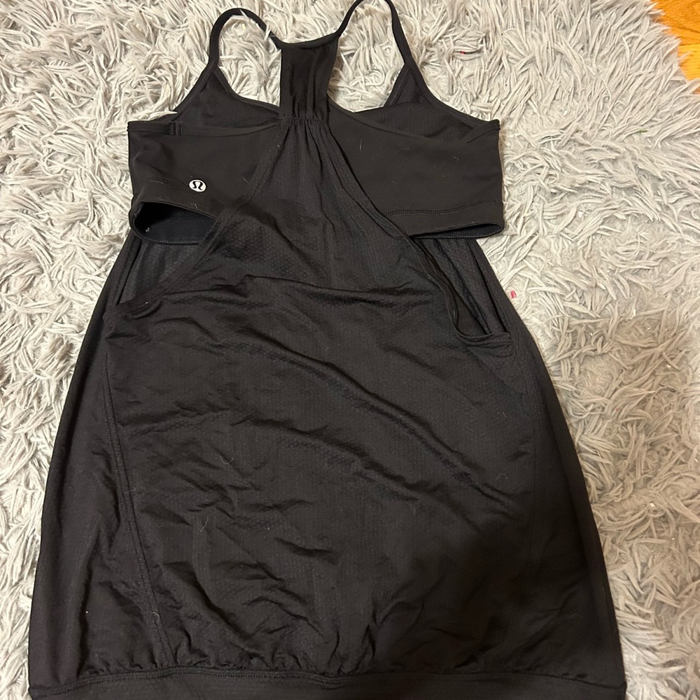Lululemon Black tank top with built in bra